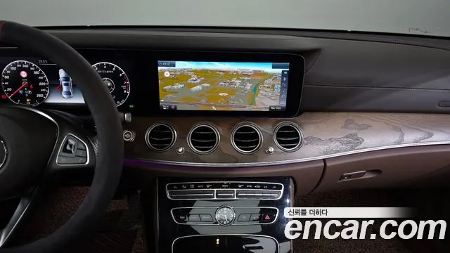 2017 Mercedes-Benz E-Class W213 E300 4MATIC Exclusive Sold VIN WDDZF4KB8HA168606 – photo 12
