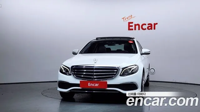 2017 Mercedes-Benz E-Class W213 E300 4MATIC Exclusive Sold VIN WDDZF4KB8HA199550 – interior seats