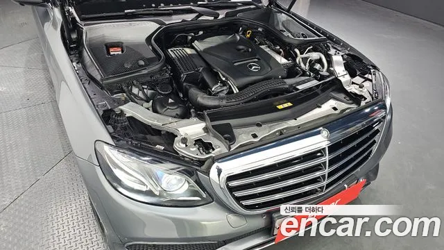 2017 Mercedes-Benz E-Class W213 E300 4MATIC Exclusive Sold VIN WDDZF4KB9HA251185 – dashboard