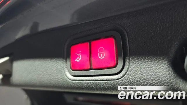 2017 Mercedes-Benz E-Class W213 E300 4MATIC Exclusive Sold VIN WDDZF4KB9HA251185 – trunk area