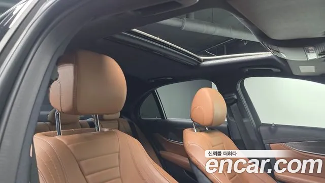 2018 Mercedes-Benz E-Class W213 E300 4MATIC AMG Line Sold VIN WDDZF4KBXJA429708 – trunk area