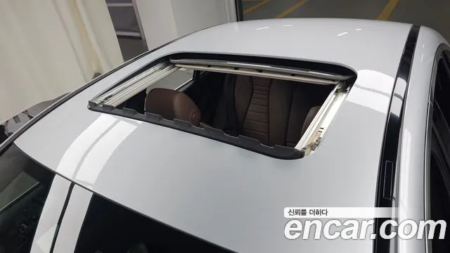 2019 Mercedes-Benz E-Class W213 E300 4MATIC Avnatgarde Sold VIN WDDZF4KBXKA539966 – exterior detail