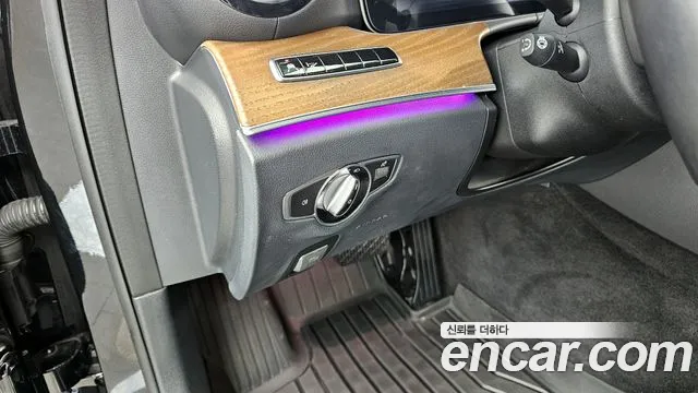 2019 Mercedes-Benz E-Class W213 E300 4MATIC Exclusive Sold VIN WDDZF4KBXKA690533 – interior seats