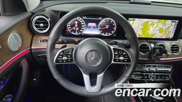 2019 Mercedes-Benz E-Class W213 E300 4MATIC Exclusive Sold VIN WDDZF4KBXKA693061 – dashboard
