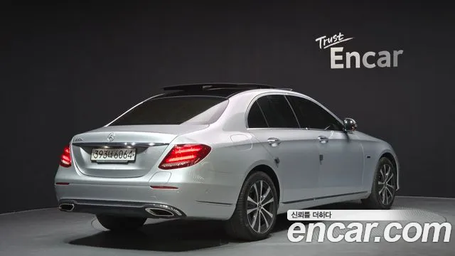 2019 Mercedes-Benz E-Class W213 E300e Exclusive VIN WDDZF5DB2KA659229