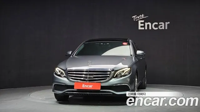 2017 Mercedes-Benz E-Class W213 E400 4MATIC Exclusive Sold VIN WDDZF6GB6HA220237 – engine bay