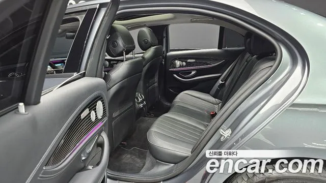 2017 Mercedes-Benz E-Class W213 E400 4MATIC Exclusive Sold VIN WDDZF6GB6HA220237 – exterior detail