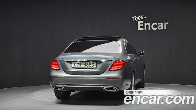 2017 Mercedes-Benz E-Class W213 E400 4MATIC Exclusive Sold VIN WDDZF6GB6HA220237 – photo 13