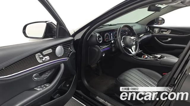 2019 Mercedes-Benz E-Class W213 E450 4MATIC Exclusive Sold VIN WDDZF6JB7KA566054 – rear exterior