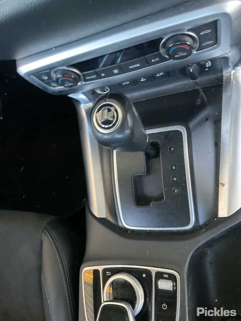 2020 Mercedes-Benz X-Class Used VIN WDF4702312G022244 – front exterior