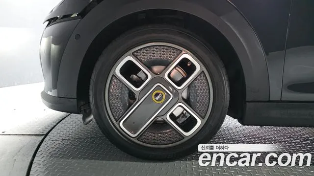 2022 Mini Cooper Electric SE Electric Sold VIN WMW11DJ03N2S47660 – undercarriage