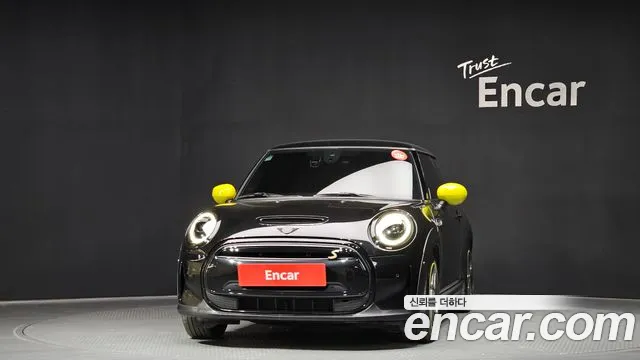 2024 Mini Cooper Electric Se Electric Sold VIN WMW11DJ06R2U59216 – front exterior 2024 Mini Cooper Electric Se Electric Sold VIN WMW11DJ06R2U59216 – front exterior