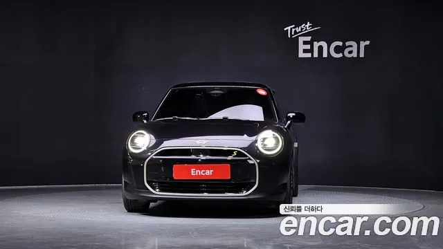 2024 Mini Cooper Electric 4th Gen SE Favoured Sold VIN WMW21GC08RTA26013 – photo 18