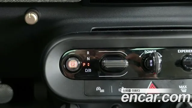 2024 Mini Cooper Electric 4th Gen SE Favoured Sold VIN WMW21GC08RTA26013 – photo 23