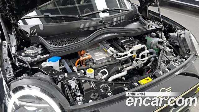 2024 Mini Cooper Electric 4th Gen SE Favoured Sold VIN WMW21GC08RTA26013 – photo 27