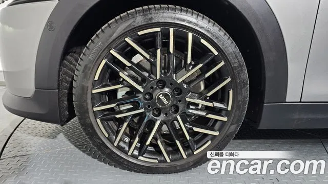 2025 Mini Cooper S 4th Gen Favoured Sold VIN WMW21GD00S2W11658 – undercarriage
