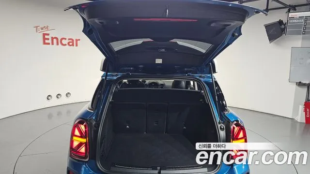 2022 Mini Cooper Countryman Classic Sold VIN WMW31BR07N3N44068 – trunk area