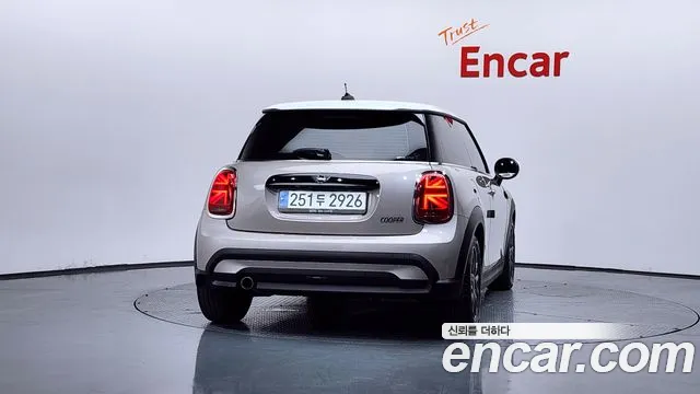 2024 Mini Cooper Classic VIN WMW41DH04R2U76194