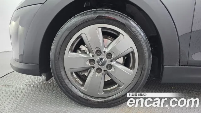 2023 Mini Cooper 5Door Classic Sold VIN WMW41DK05P2T71248 – exterior detail