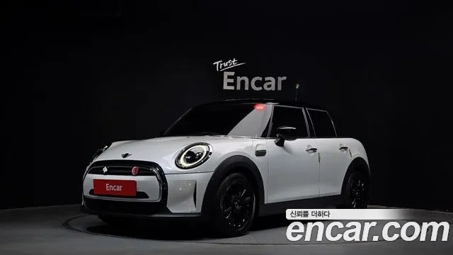 2024 Mini Cooper 5Door Classic Sold VIN WMW41DK05R2V32023 – photo 15
