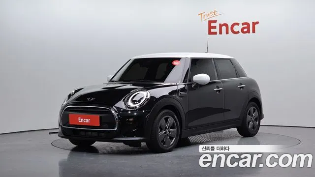 2023 Mini Cooper 5door Classic Sold VIN WMW41DK07P2T71185 – front exterior