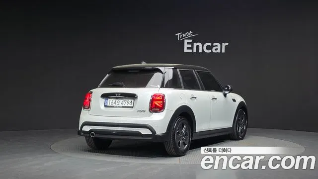 2023 Mini Cooper 5Door Classic VIN WMW41DK07P2U24239