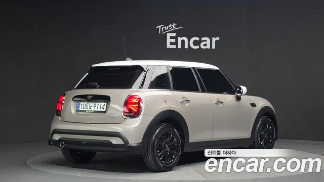 2024 Mini Cooper 5Door Classic Sold VIN WMW41DK07R2U78966 – photo 21