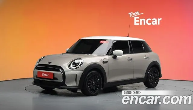 2024 Mini Cooper 5Door Classic Sold VIN WMW41DK07R2V30905 – photo 16 2024 Mini Cooper 5Door Classic Sold VIN WMW41DK07R2V30905 – photo 16