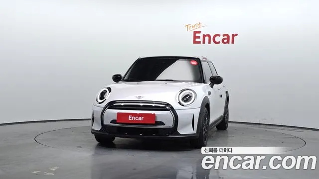 2024 Mini Cooper 5Door Classic VIN WMW41DK07R2V49552