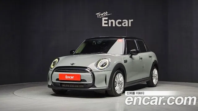 2022 Mini Cooper 5-Door Classic Plus Sold VIN WMW41DK09N2R76063 – undercarriage