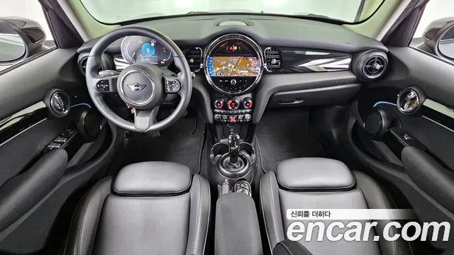 2022 Mini Cooper 5-Door Classic Plus Sold VIN WMW41DK09N2R76063 – photo 12