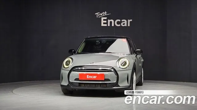 2022 Mini Cooper 5-Door Classic Plus Sold VIN WMW41DK09N2R76063 – photo 16