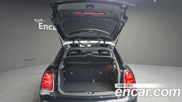 2023 Mini Cooper 5Door Classic Sold VIN WMW41DK09P2U07040 – rear exterior 2023 Mini Cooper 5Door Classic Sold VIN WMW41DK09P2U07040 – rear exterior