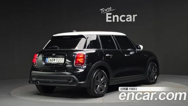 2023 Mini Cooper 5Door Classic Sold VIN WMW41DK09P2U07040 – photo 16 2023 Mini Cooper 5Door Classic Sold VIN WMW41DK09P2U07040 – photo 16