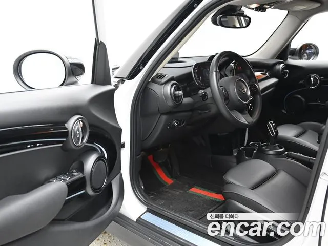 2023 Mini Cooper 5Door Classic Sold VIN WMW41DK09P2U25666 – photo 14