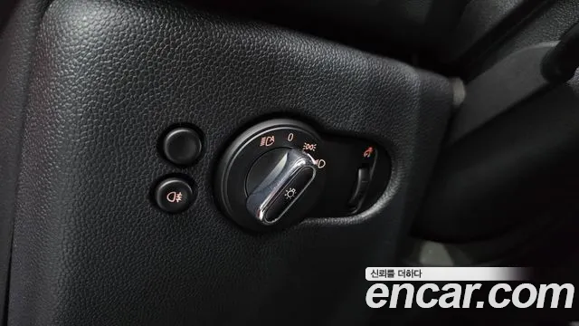 2024 Mini Cooper 5Door Classic Sold VIN WMW41DK09R2U53566 – exterior detail