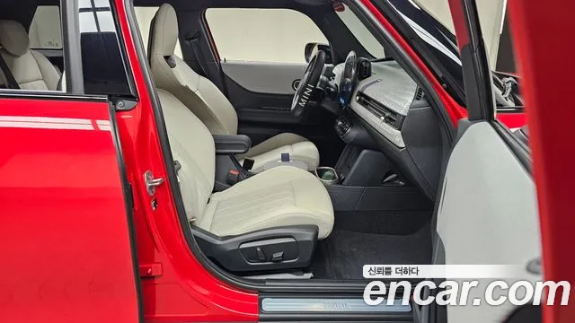 2025 Mini Cooper S 4th Gen 5 Door Favoured Sold VIN WMW51GD01S2W62048 – dashboard
