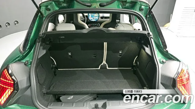 2025 Mini Cooper S 4th Gen 5 Door Favoured Sold VIN WMW51GD04S2W61668 – photo 17