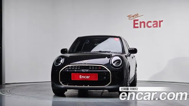2025 Mini Cooper S 4th Gen 5 Door Favoured Sold VIN WMW51GD08S2W56022 – photo 17