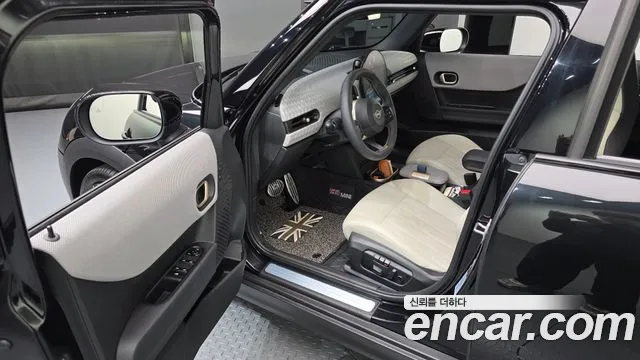 2025 Mini Cooper S 4th Gen 5 Door Favoured Sold VIN WMW51GD08S2W59518 – side profile 2025 Mini Cooper S 4th Gen 5 Door Favoured Sold VIN WMW51GD08S2W59518 – side profile