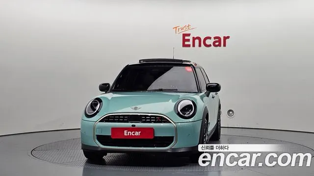 2025 Mini Cooper S 4th Gen 5 Door Favoured Sold VIN WMW51GD0XS2W49959 – photo 11