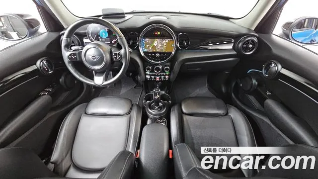 2022 Mini Cooper S 5door Classic Sold VIN WMW61DK08N2S01018 – front exterior