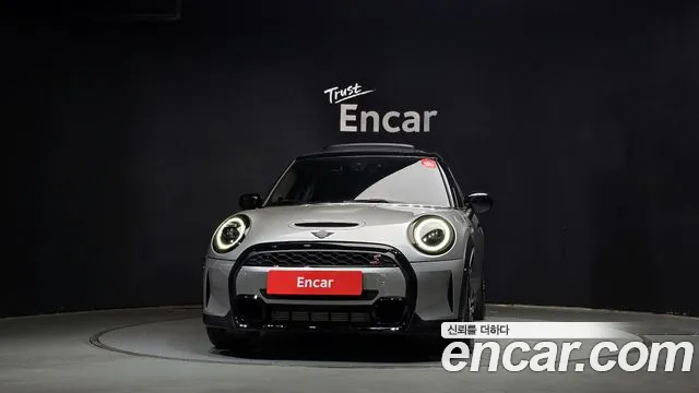 2024 Mini Cooper S 5door Classic Sold VIN WMW61DK08R2U55043 – front exterior