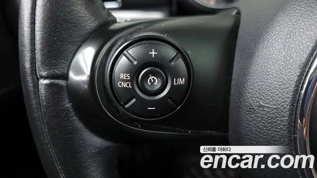 2017 Mini Cooper D Clubman Standard Sold VIN WMWLR9108H2E67785 – dashboard