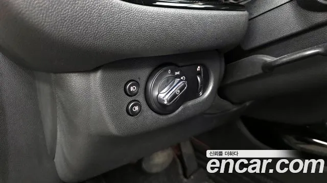 2017 Mini Cooper D Clubman Standard Sold VIN WMWLR9108H2E67785 – engine bay