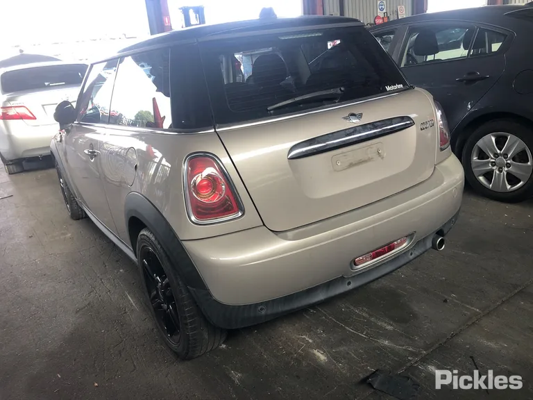 2013 Mini Cooper Used VIN WMWSU32020T629993 – photo 16