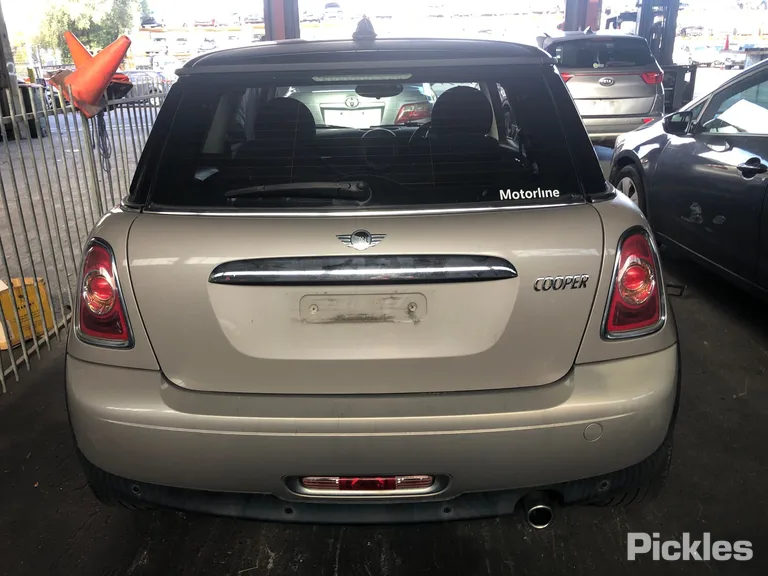 2013 Mini Cooper Used VIN WMWSU32020T629993 – photo 20