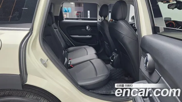 2021 Mini Cooper S Clubman Standard Sold VIN WMWXJ510XM2P35020 – front exterior