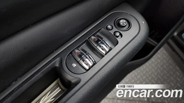 2019 Mini Cooper D Clubman Standard Sold VIN WMWXK5100KTN60698 – photo 14