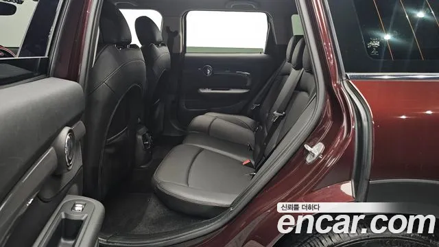 2018 Mini Cooper SD Clubman Standard Sold VIN WMWXK7109JTE29931 – interior seats